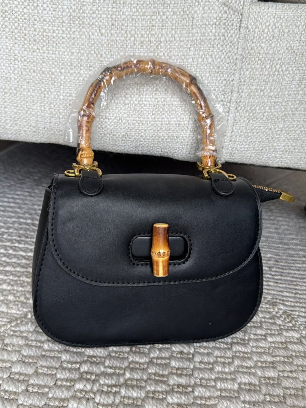 Small purse, black for various ocassions